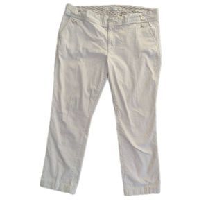 Women's Old Navy Mid-rise pants.
